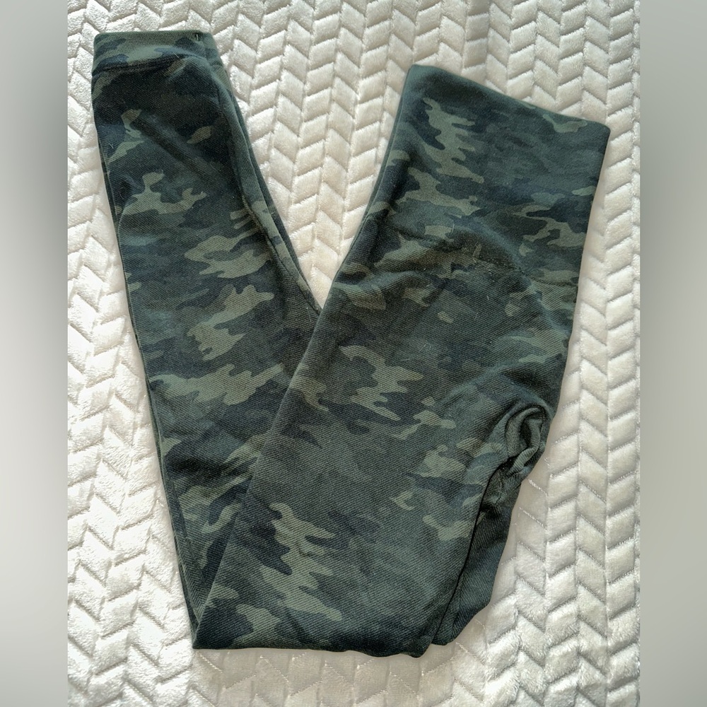 SPANX Look At Me Now Leggings Tights High-Rise Green Camo Print Size Medium